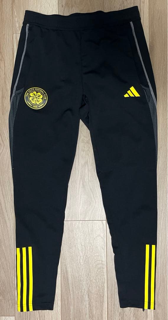 adidas セルティック　トラックパンツ　トレーニングパンツ　ジャージ　新品