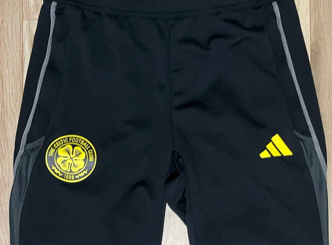 adidas セルティック　トラックパンツ　トレーニングパンツ　ジャージ　新品