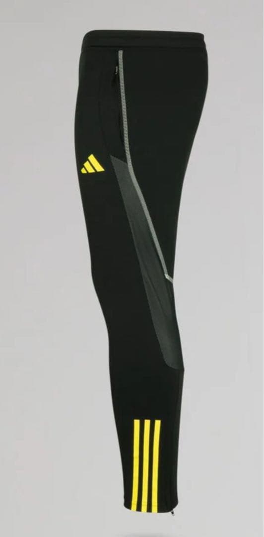 adidas セルティック　トラックパンツ　トレーニングパンツ　ジャージ　新品