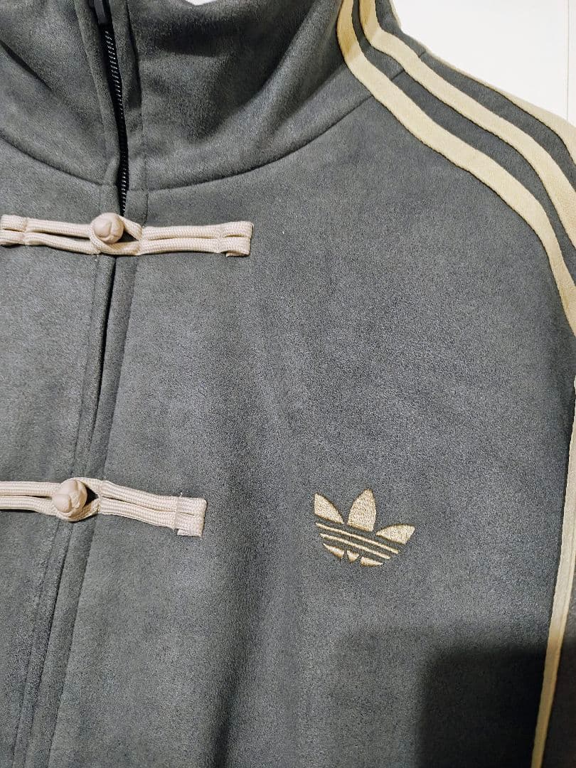 adidasアディダス 中国限定 トラックジャケット　グレー　Mサイズ