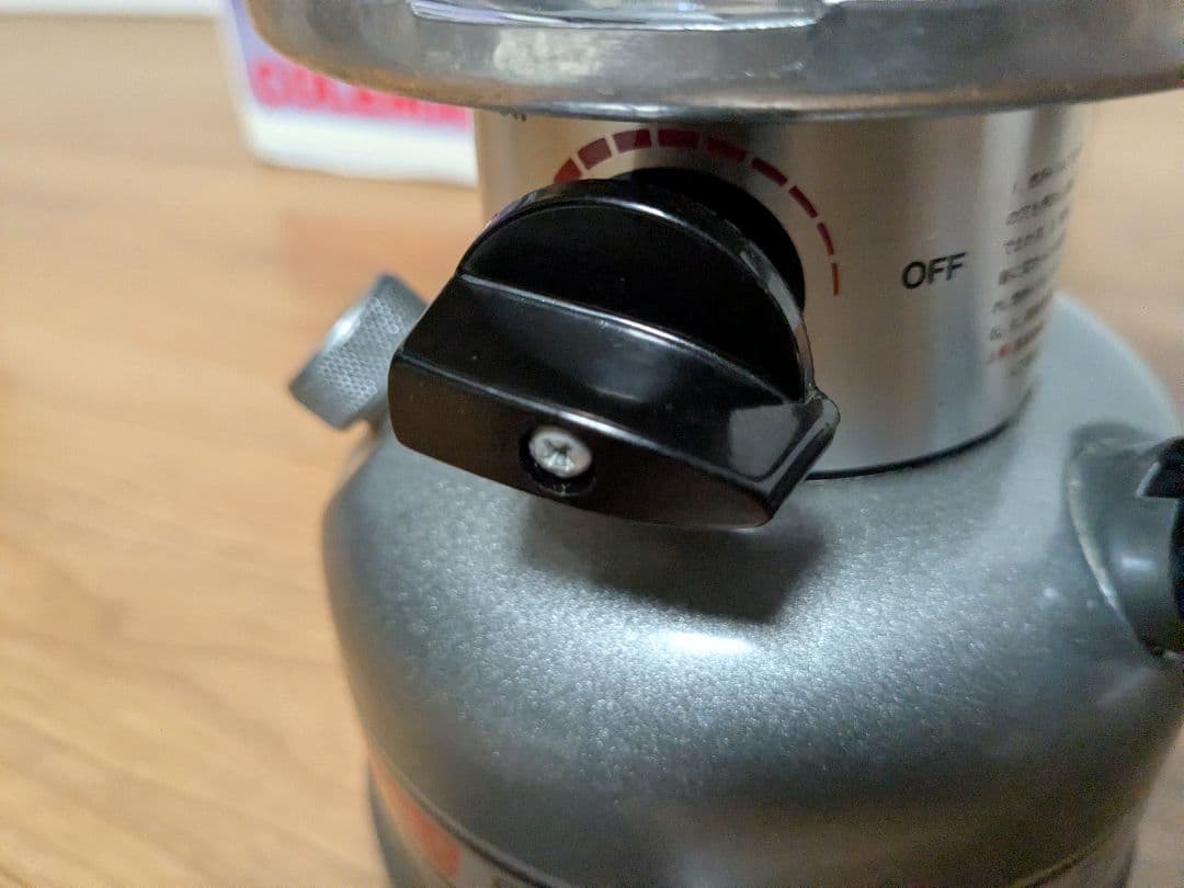 【訳あり】コールマン アンレデッド2ランタン＆スノーピーク ギガパワーランタン