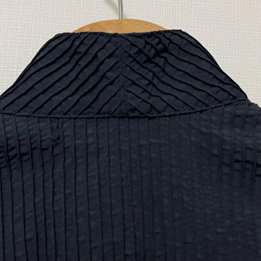 ヤッコマリカルド ピンタックベスト 黒 フリーサイズ
