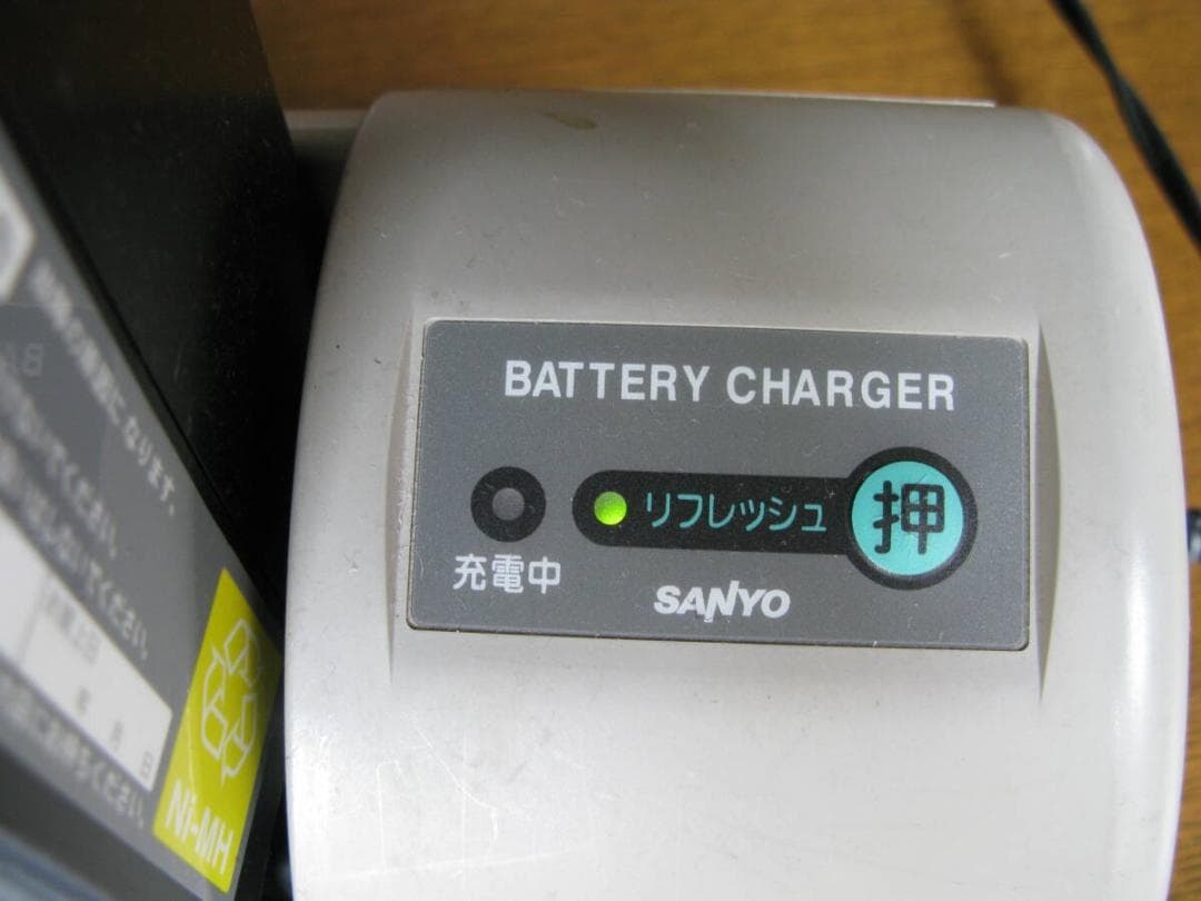 ★清掃済 美品 SANYO 電動ハイブリッド自転車専用 充電器 CY-PAA4