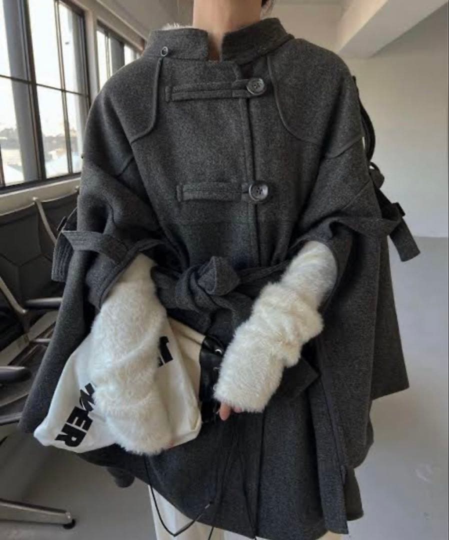ダークグレー　2wayケープコート