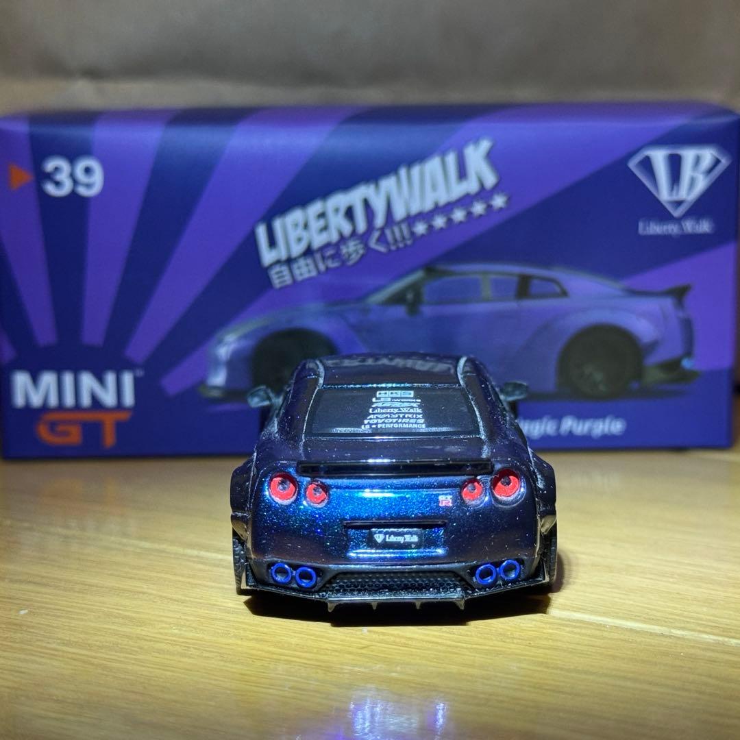 リバティーウォーク GTR-35 LBWK マジックパープル