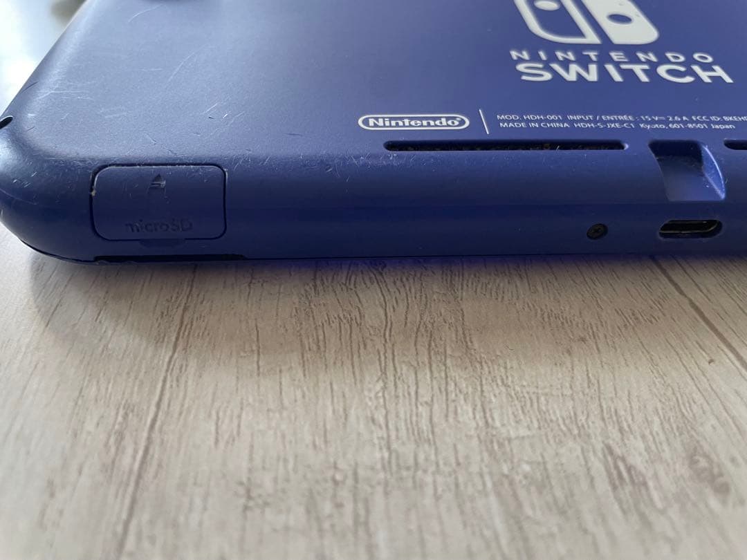 【ジャンク品】任天堂switchライト本体のみ