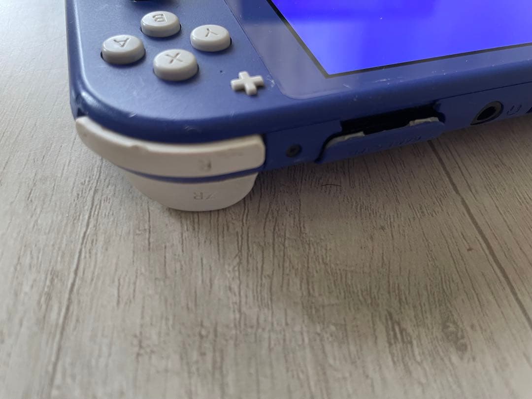 【ジャンク品】任天堂switchライト本体のみ
