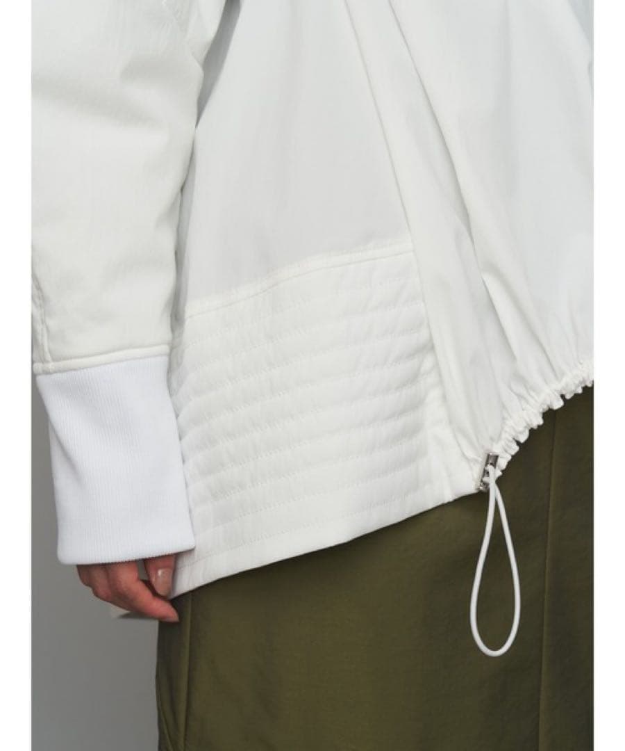 【美品】un3d. PADDING HEM DESIGN SH ホワイト
