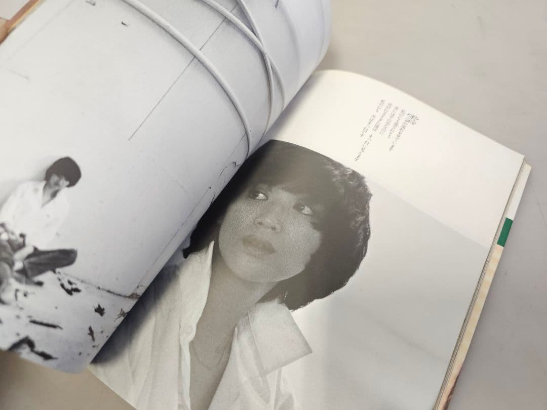 良品1980年初版 桜田淳子 写真詩集 ためらい 恋する人へ 折込ピンナップ付