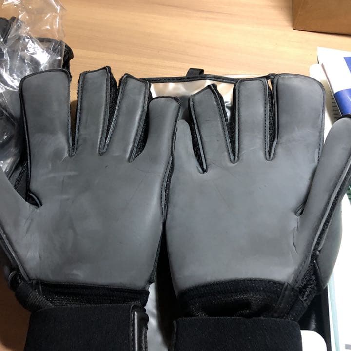 三セットで売ります。質問があればください。値段交渉受け付けます！