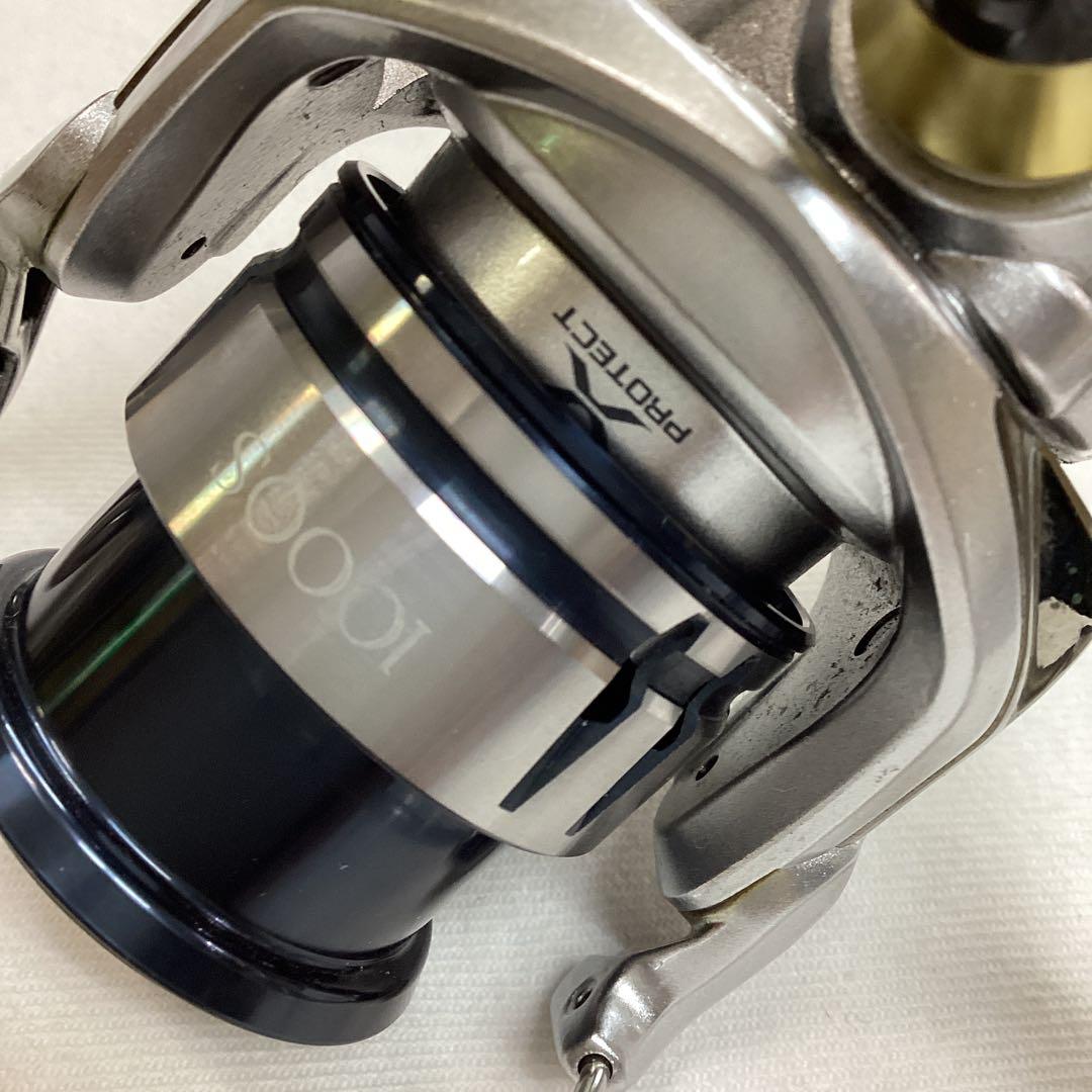 P SHIMANO STRADIC 1000SーL スピニングリール
