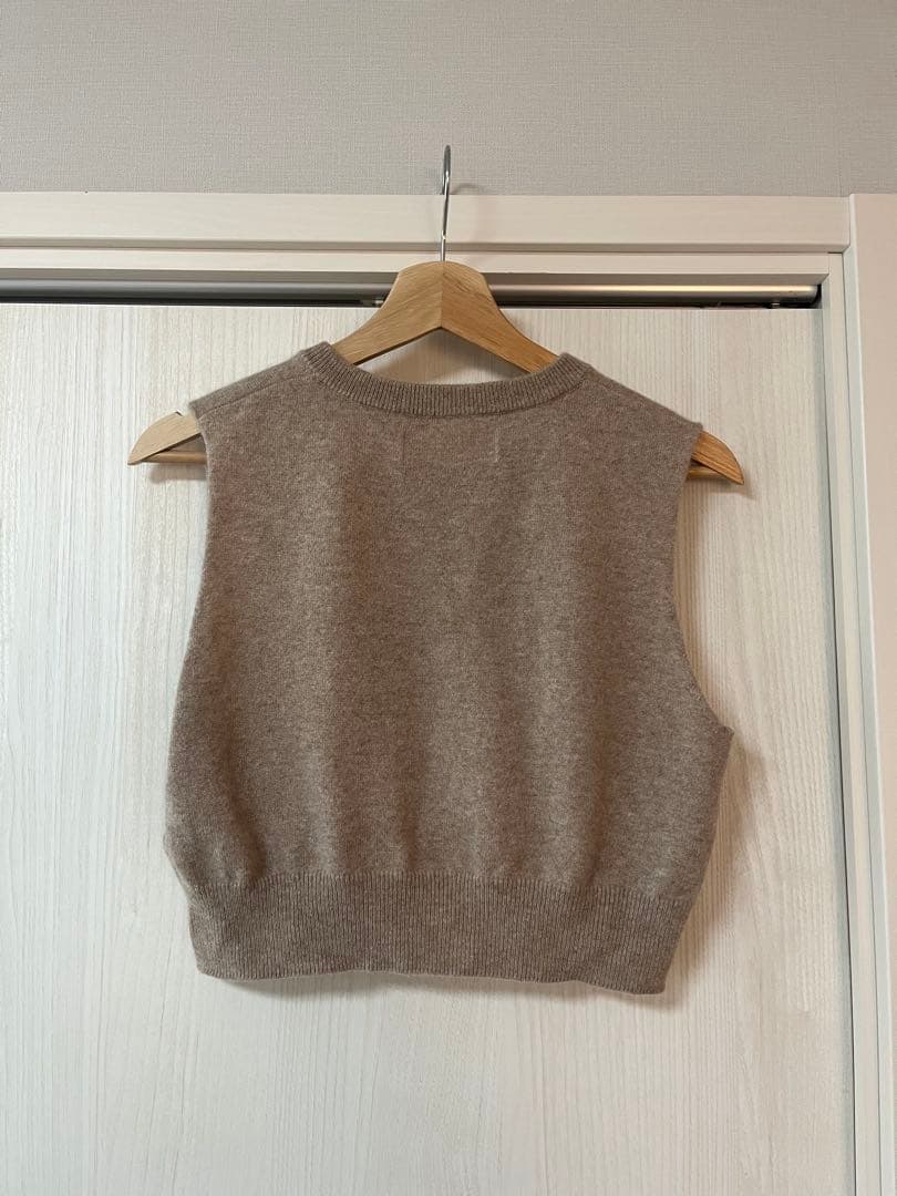 extreme cashmere ベージュ Vネック ニットベスト