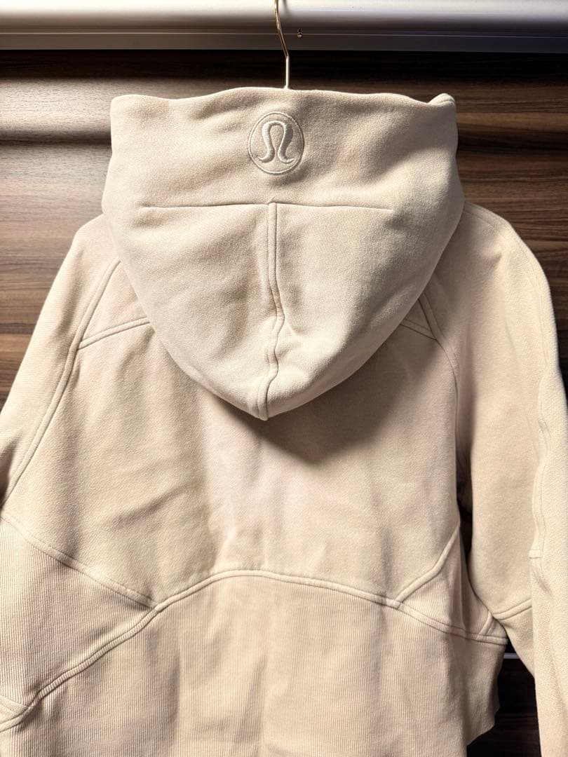 Lululemon Scuba オーバーサイズ フルジップフーディ