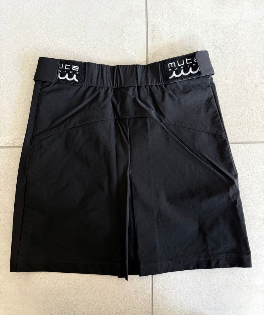 【新品】定価26,400円‼️mutaMARINEストレッチナイロンスカートM