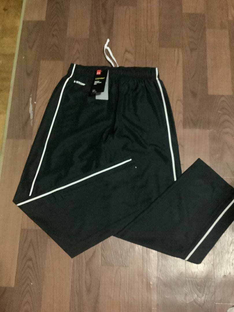50%オフ アンダーアーマー ピステパンツ MD ウォームアップ 半額