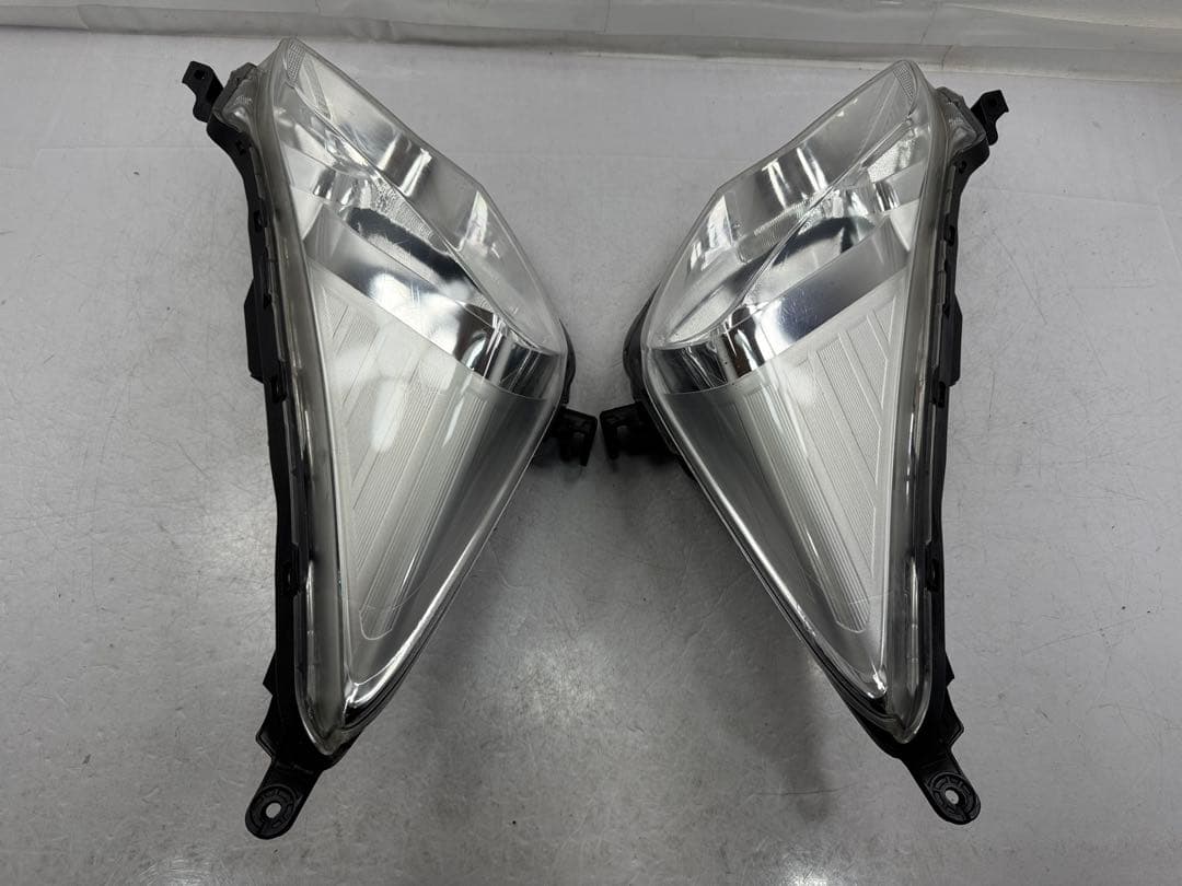 ラクティスNCP120前期へッドライト左右セットイチコー52-211ハロゲン