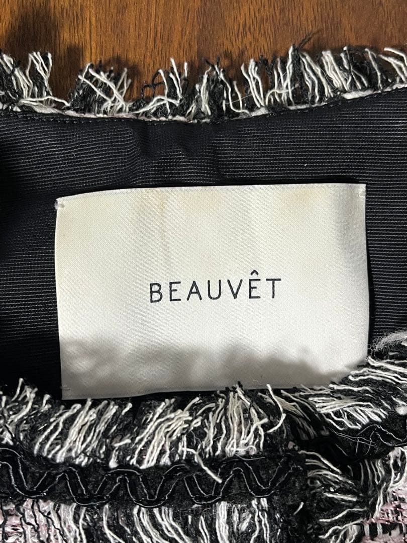 nana　デザインワークス　BEAUVET ミックスツイードジレ