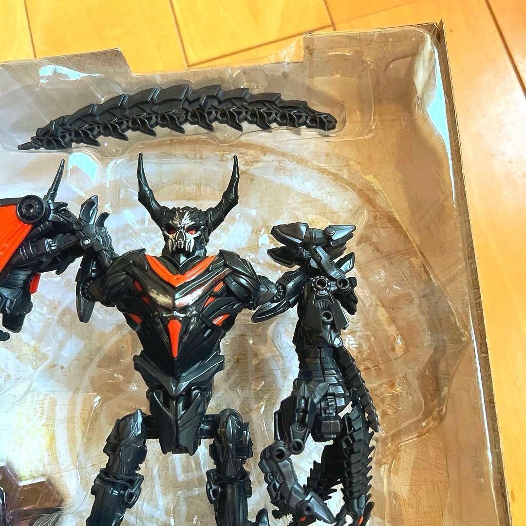 トイザらスオリジナル　インファーノカス　トランスフォーマー 最後の騎士王