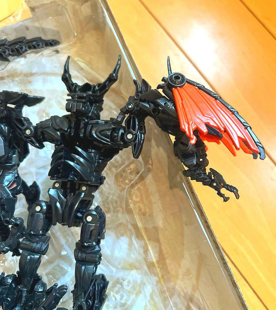 トイザらスオリジナル　インファーノカス　トランスフォーマー 最後の騎士王