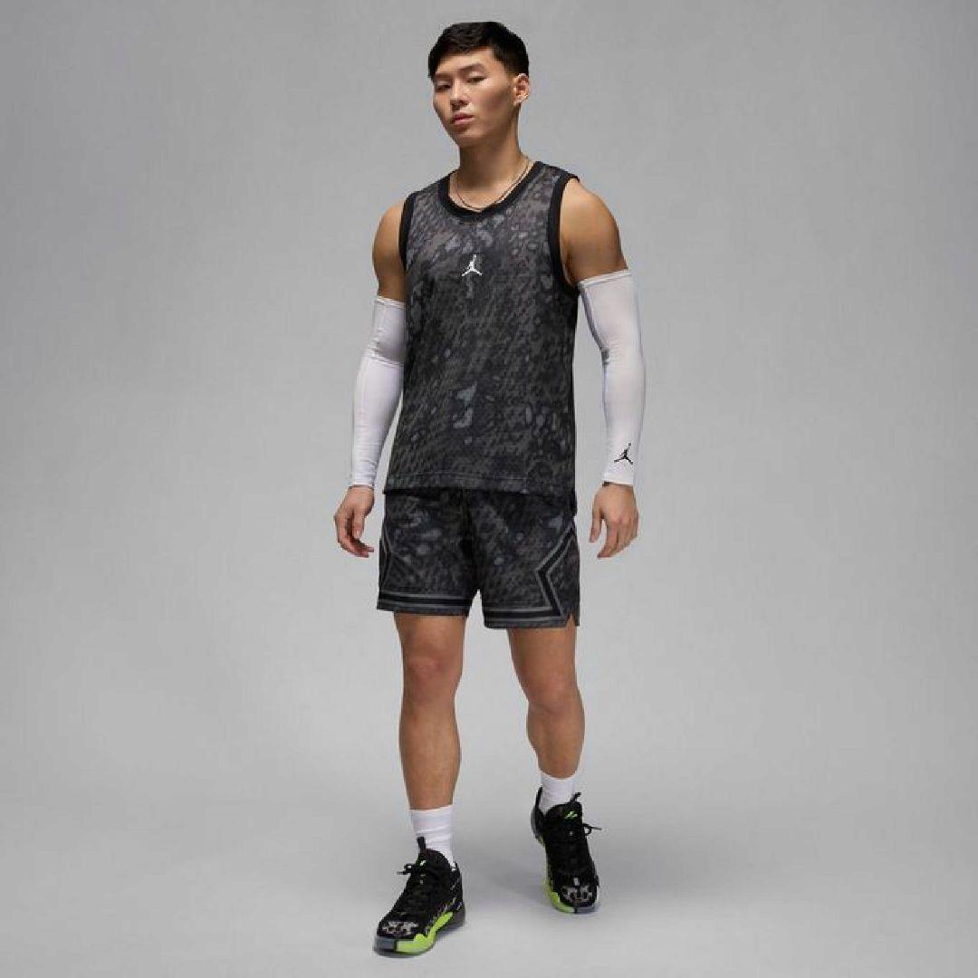 ジョーダン ナイキ バスケ 上下 ノースリーブシャツ ショートパンツ 新品 L