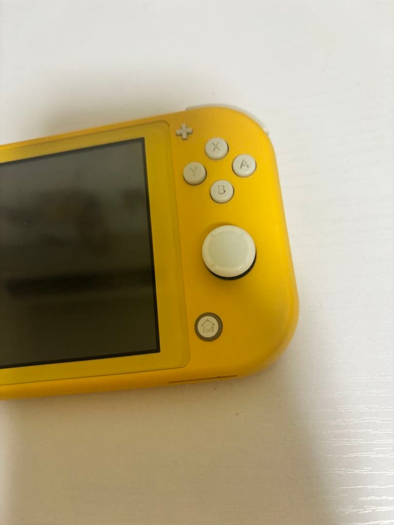 Nintendo Switch Lite イエロー 本体 カバーとフィルム付き