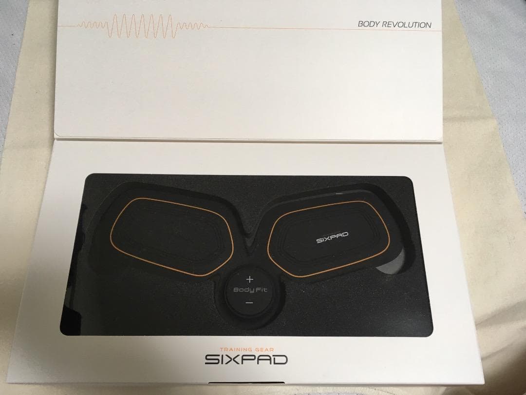 【新品同様】SIX PAD BodyFit