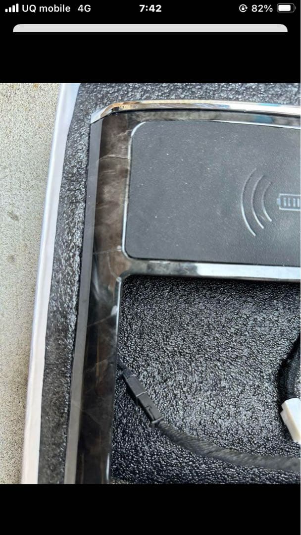 アルファード　ヴェルファイア エンラージ商事 車載型ワイヤレス充電器