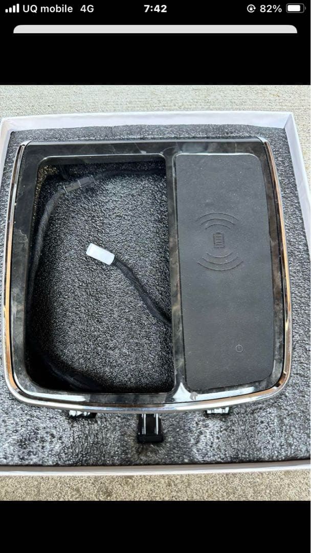 アルファード　ヴェルファイア エンラージ商事 車載型ワイヤレス充電器