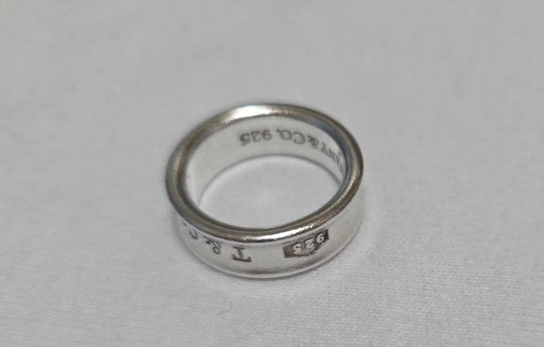 【美品】Tiffany & Co. (ティファニー) ナローリング1837