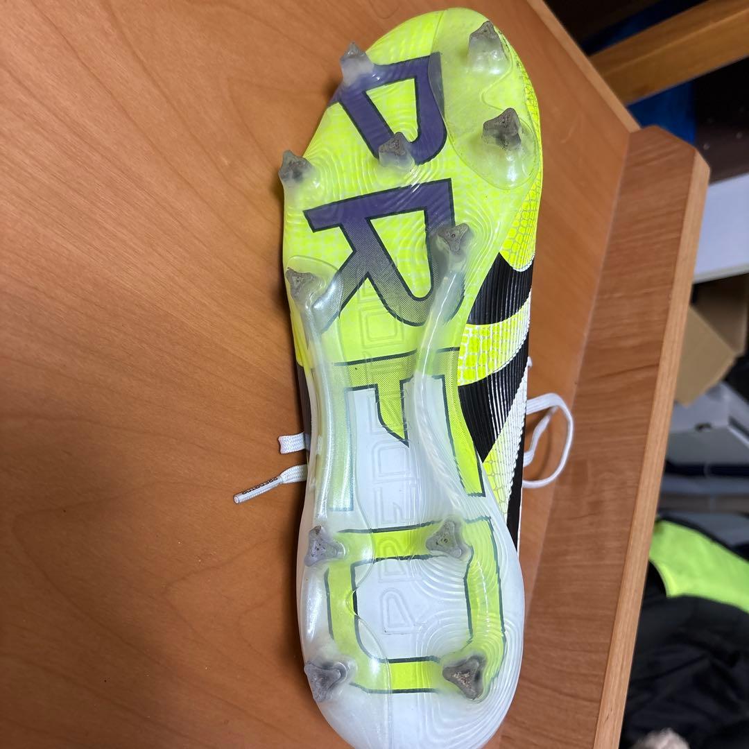 adidas Predator サッカーシューズ