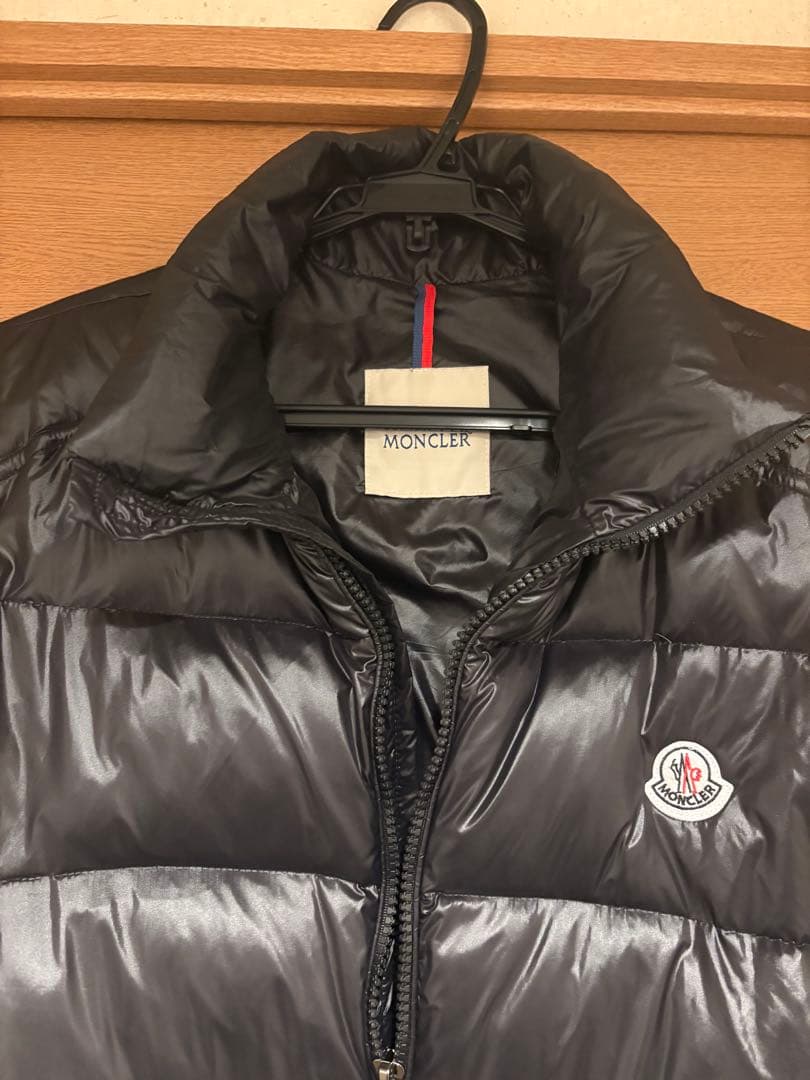 大柄な男性に是非 サイズ6 MONCLER ブラックダウンベスト