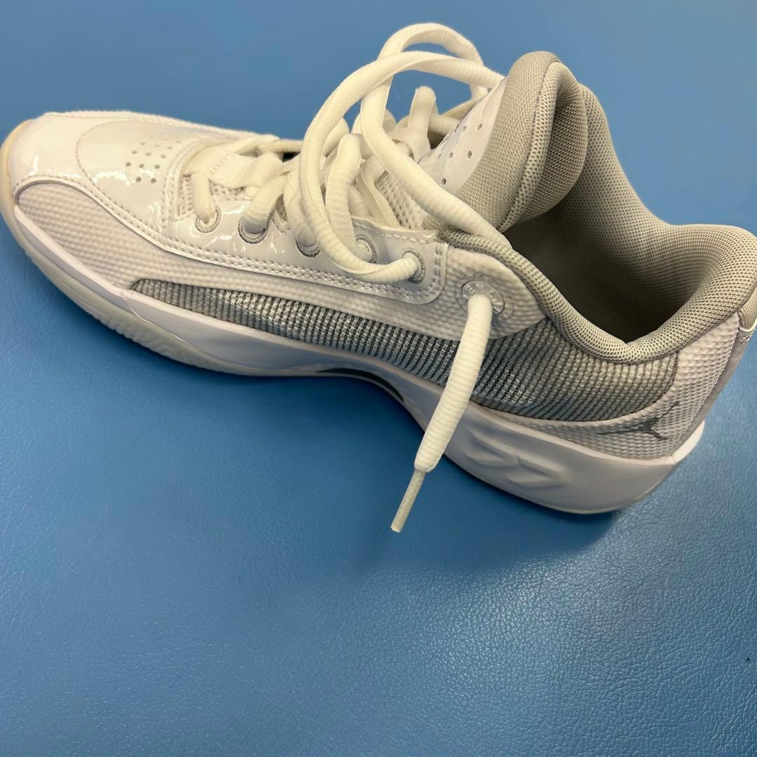 Nike LUKA .77 バスケットボールシューズ ホワイト