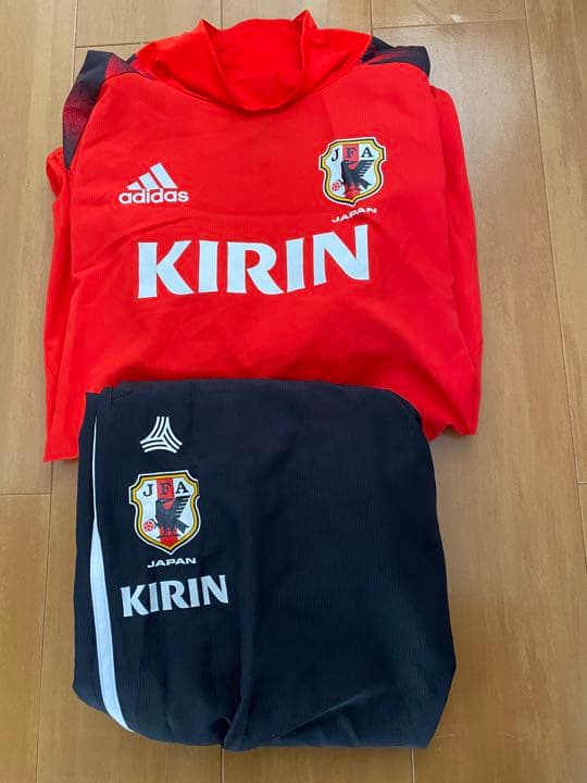 サッカー日本代表ウインドブレーカー