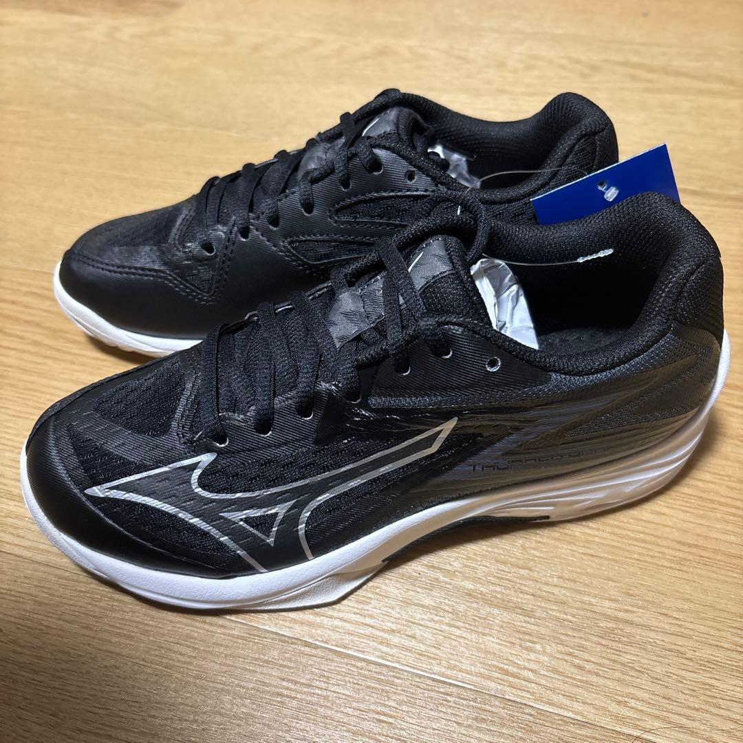Mizuno サンダーブレードZ 23.5 ブラック　新品