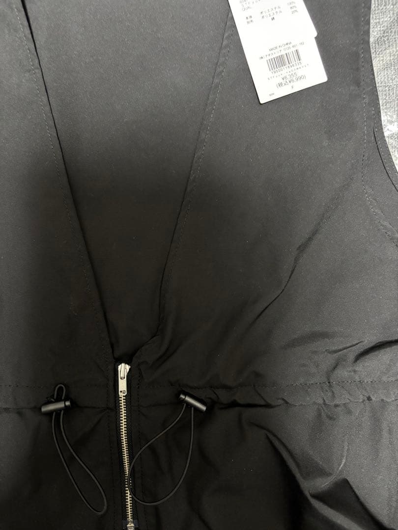 レプシィムLEPSIM 【ゆきは企画】ギャザー2WAY ベスト黒ブラック新品