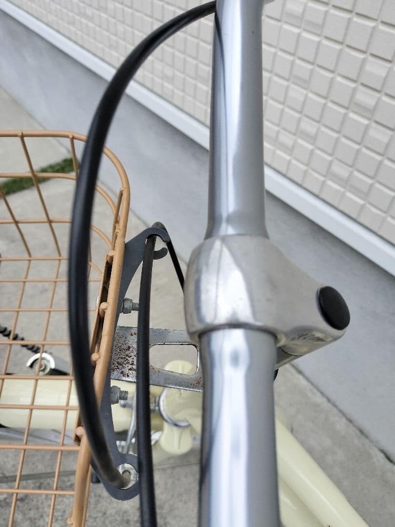 【直接受渡し限定・佐賀県】子供用自転車 20インチ　クリーム色　白色