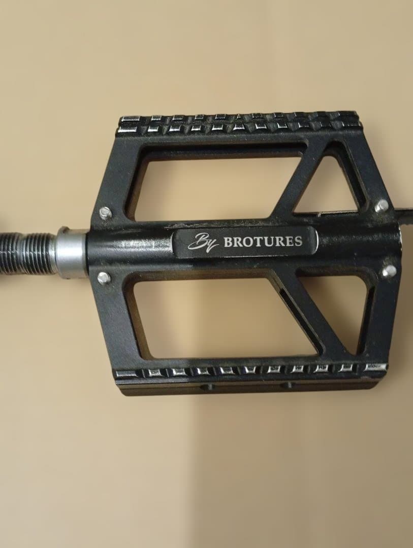 BROTURES INFEEL フラットペダル　ブローチャーズ