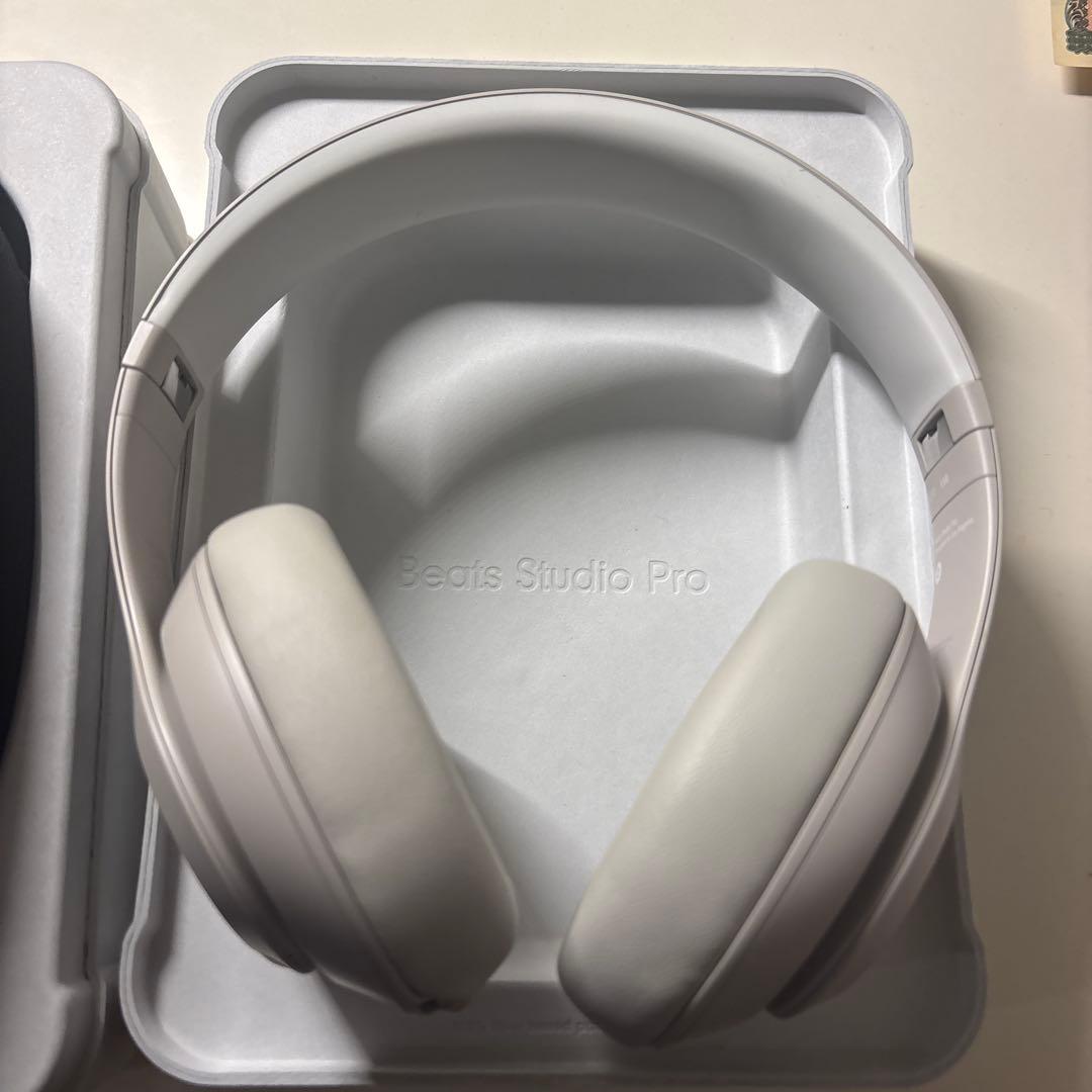 Beats Studio Pro ワイヤレスヘッドホン ホワイト ケース付き
