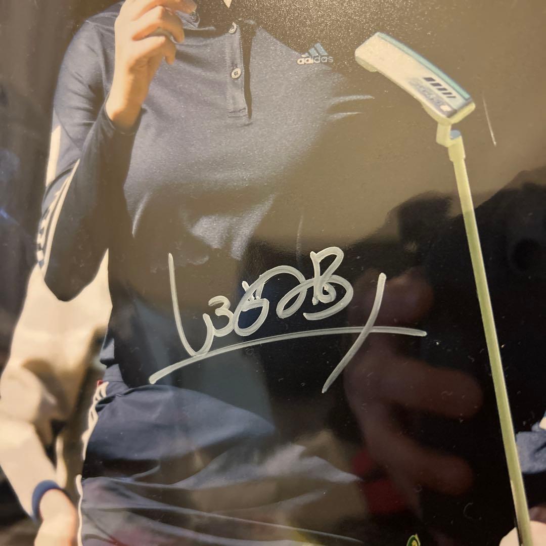 t*i様 渋野日向子　JLPGA女子ゴルファー直筆サイン入り写真鑑定済み！