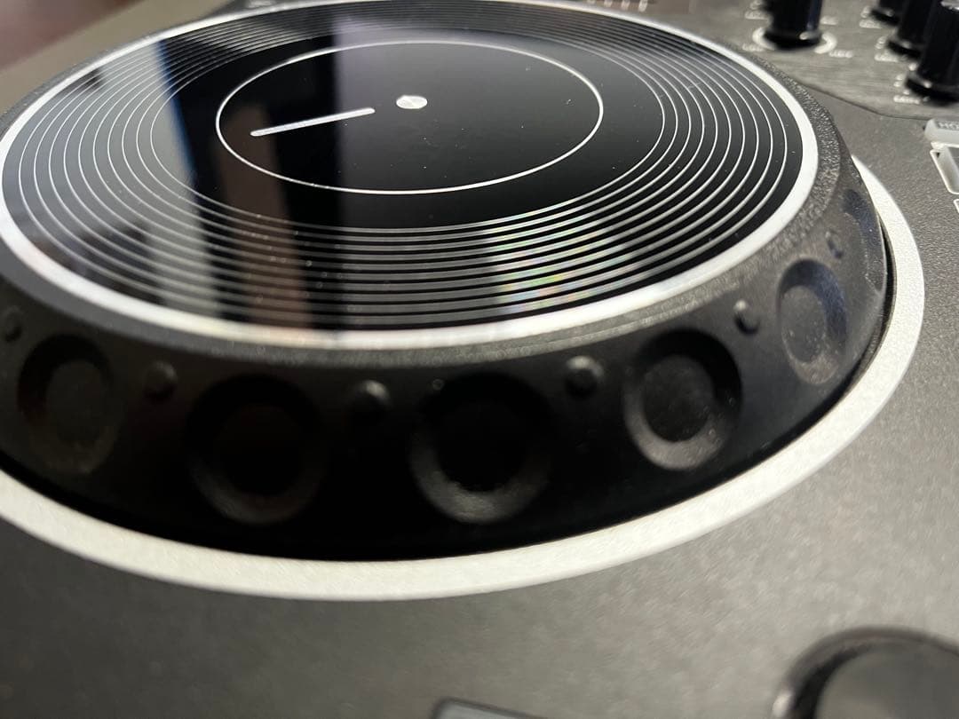 Pioneer DJ DDJ-REV1 コントローラー