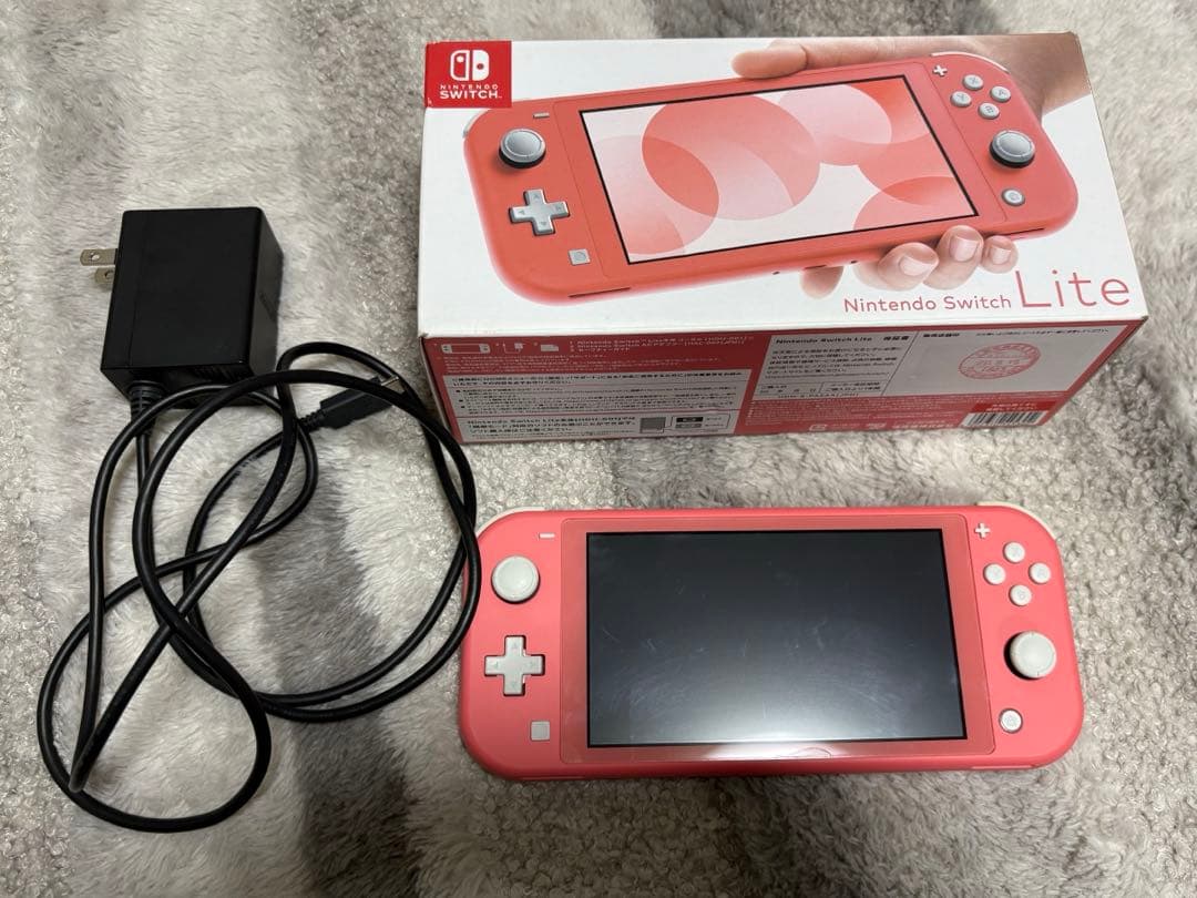Nintendo Switch Lite コーラルピンク 本体 充電器　箱付き