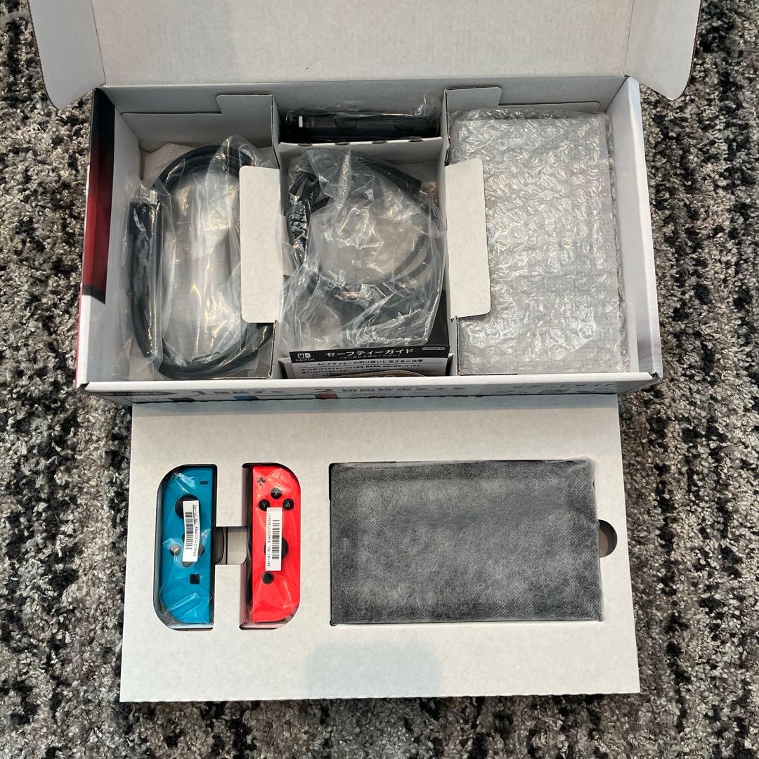 ニンテンドースイッチ　本体　ケース　ガラスフィルム　ハンドルコントローラー付