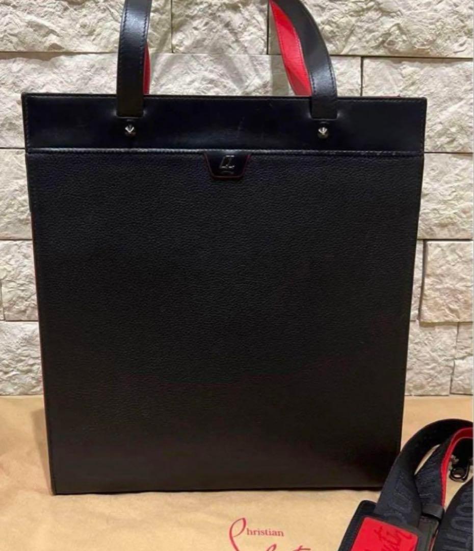 【美品30万】最終お値下げ。クリスチャンルブタン　スニーカーソールルイストート