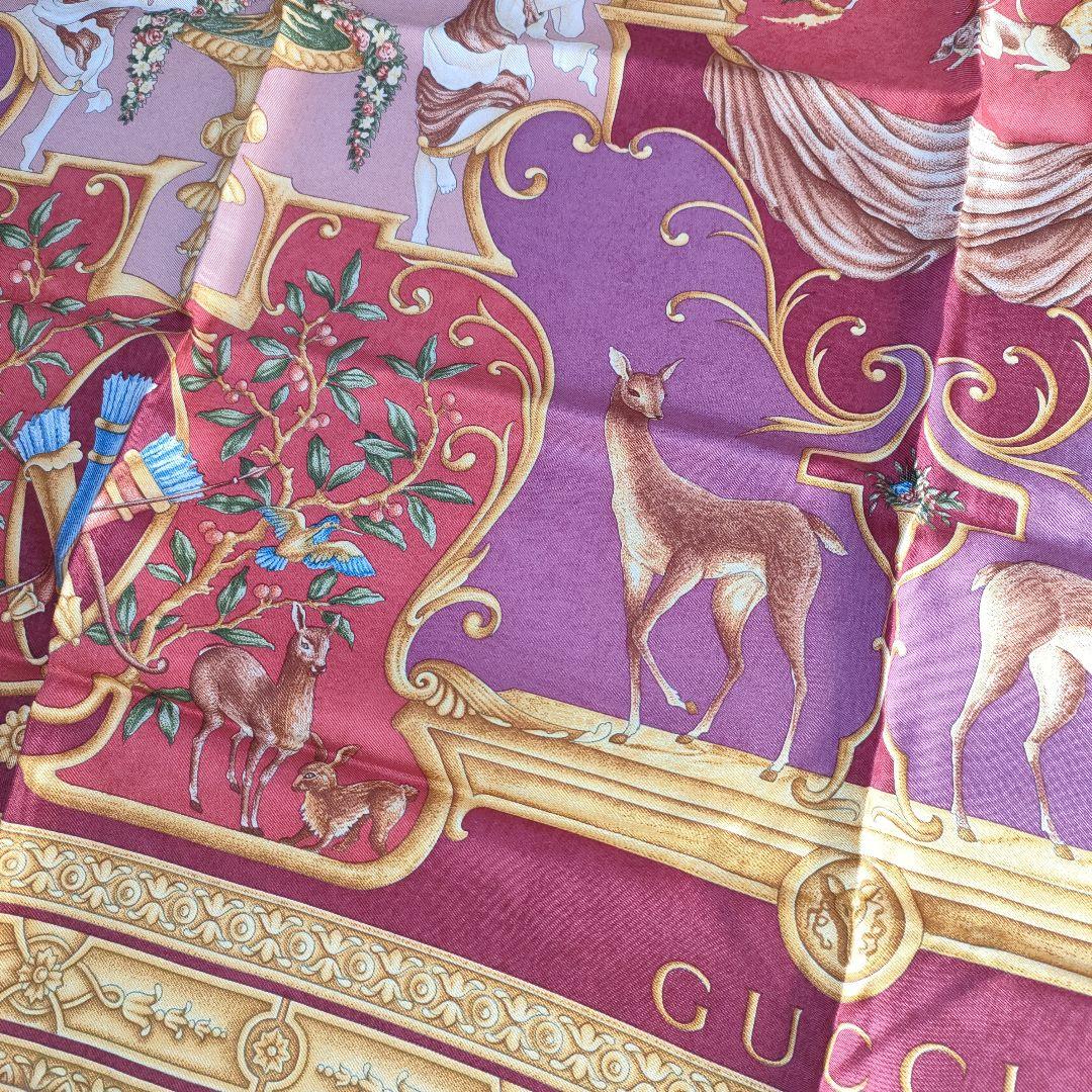 正規品　GUCCI 　グッチ　シルクスカーフ 赤　紫色　大判