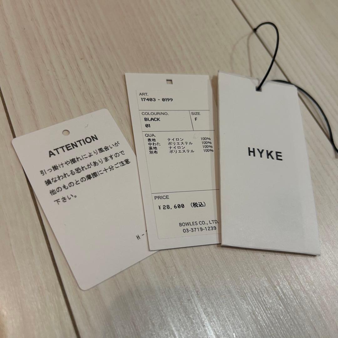 ハイク　QUILTED CROPPED VEST hyke