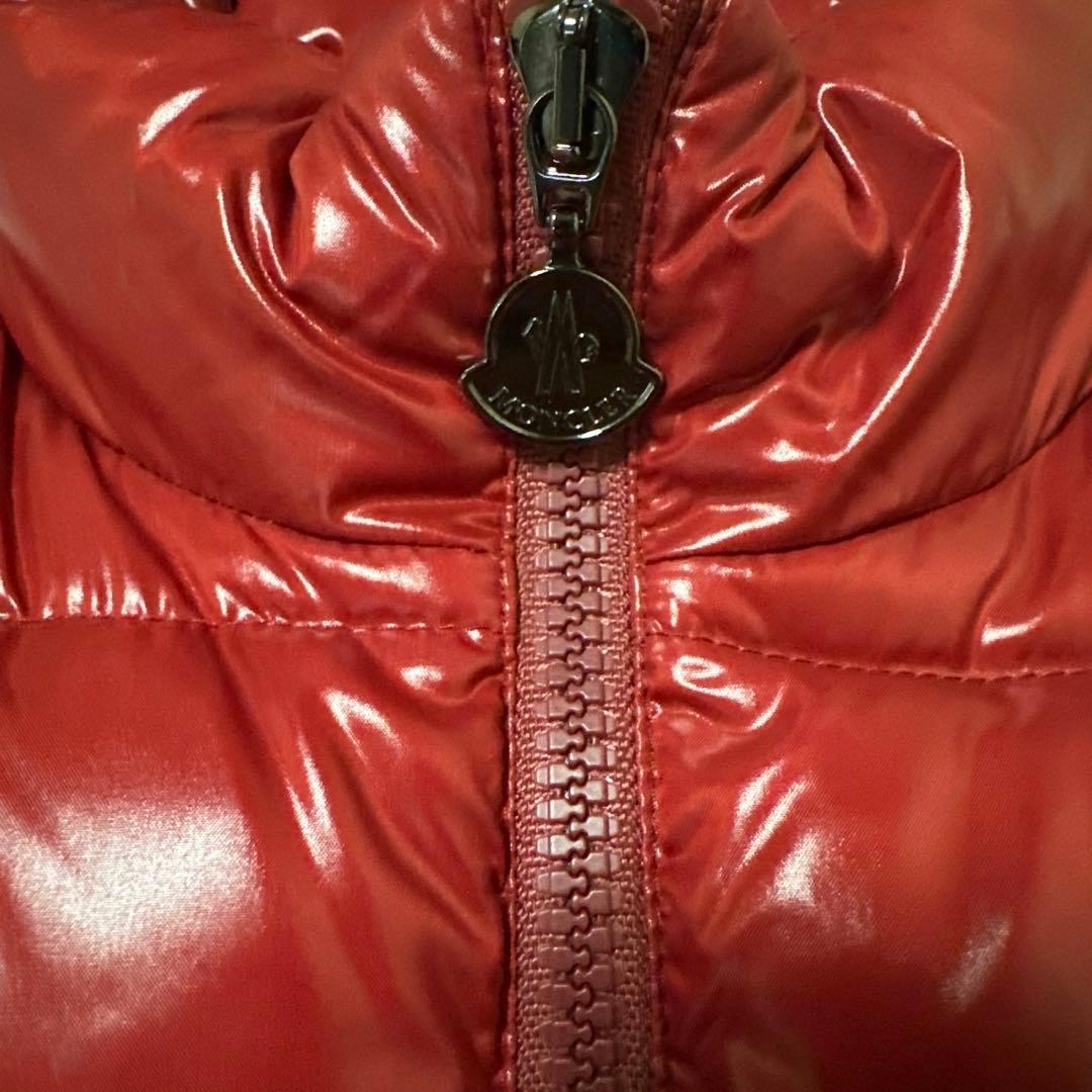 一*！様 MONCLER 赤 ダウンベスト