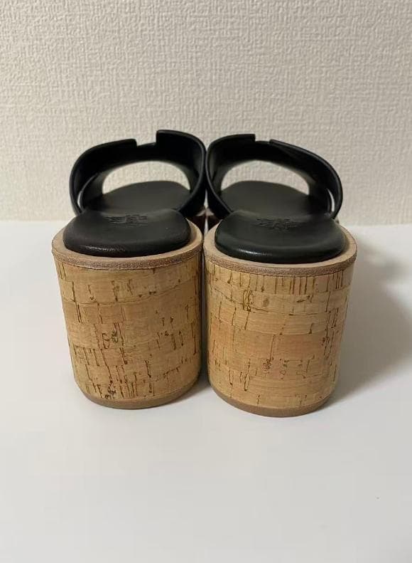 美品 HERMES 厚底Hサンダル 黒