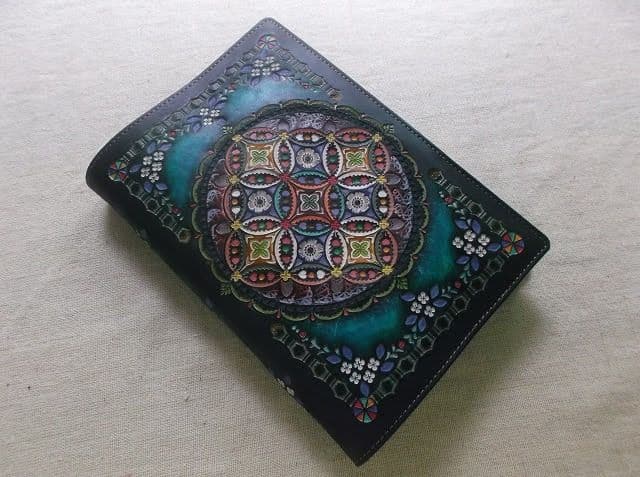 レザー単行本カバー　刻印＆拭き染め