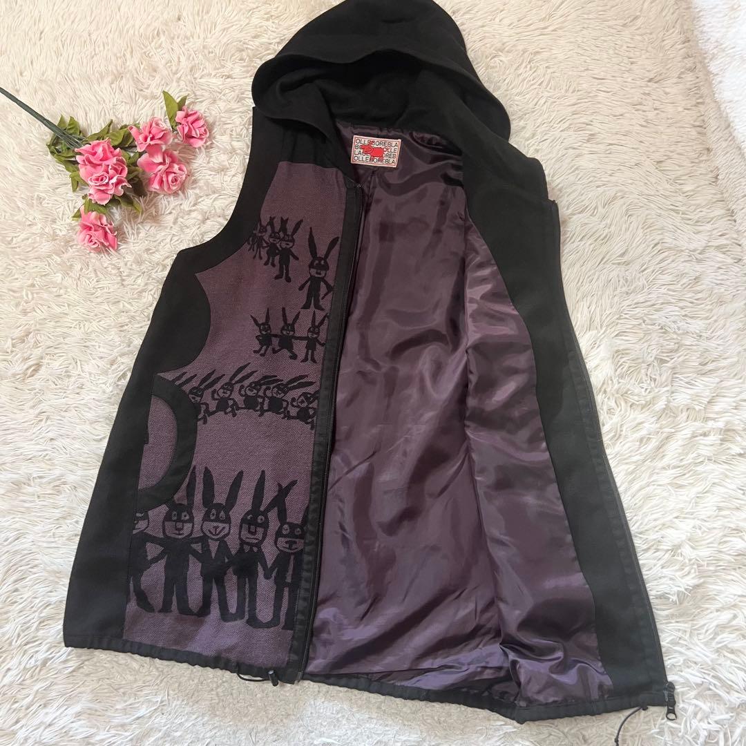 【SALE】アルベロベロ　アンゴラ混ベスト　フード　うさぎ柄　ウサギ　ブラック