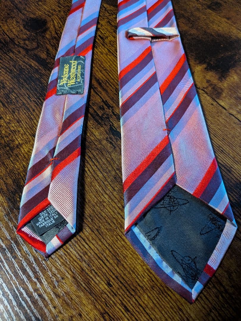 《美品》Vivienne Westwood（ヴィヴィアンウエストウッド）ネクタイ